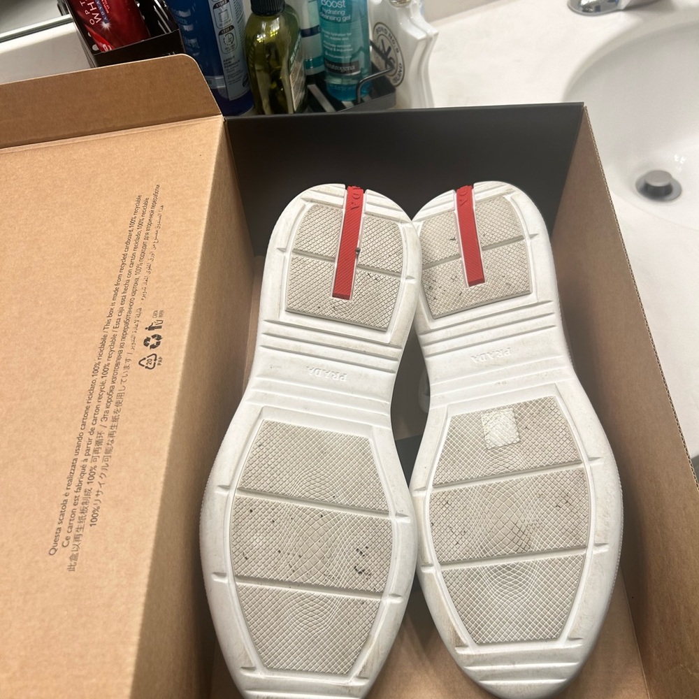 White Prada size uk 9 - Picture 4 of 4